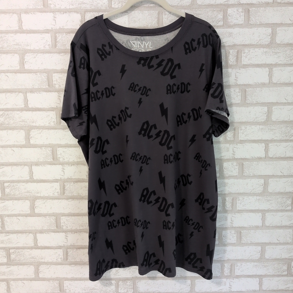 The Vinyl Icons ACDC Shirt Womens Size XL Band Shirt